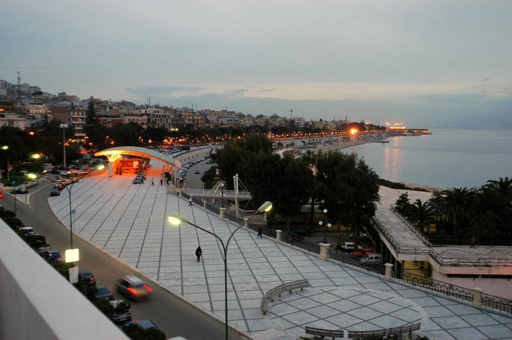 Hotel C'Entro Reggio Calabria Exterior photo