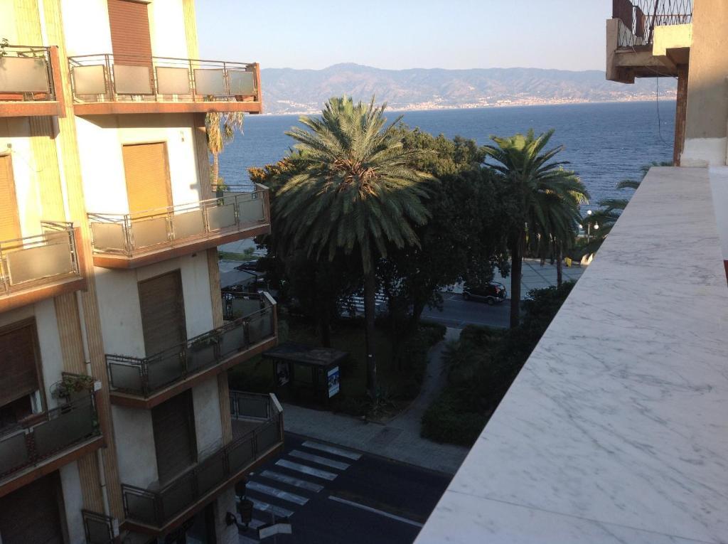 Hotel C'Entro Reggio Calabria Exterior photo